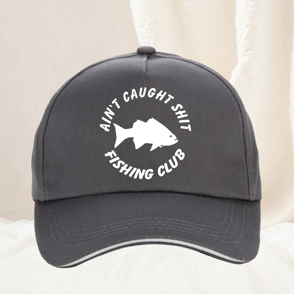 Aint Caught Fishing Club funny - Outdoor Adventure Club recensione e prezzo