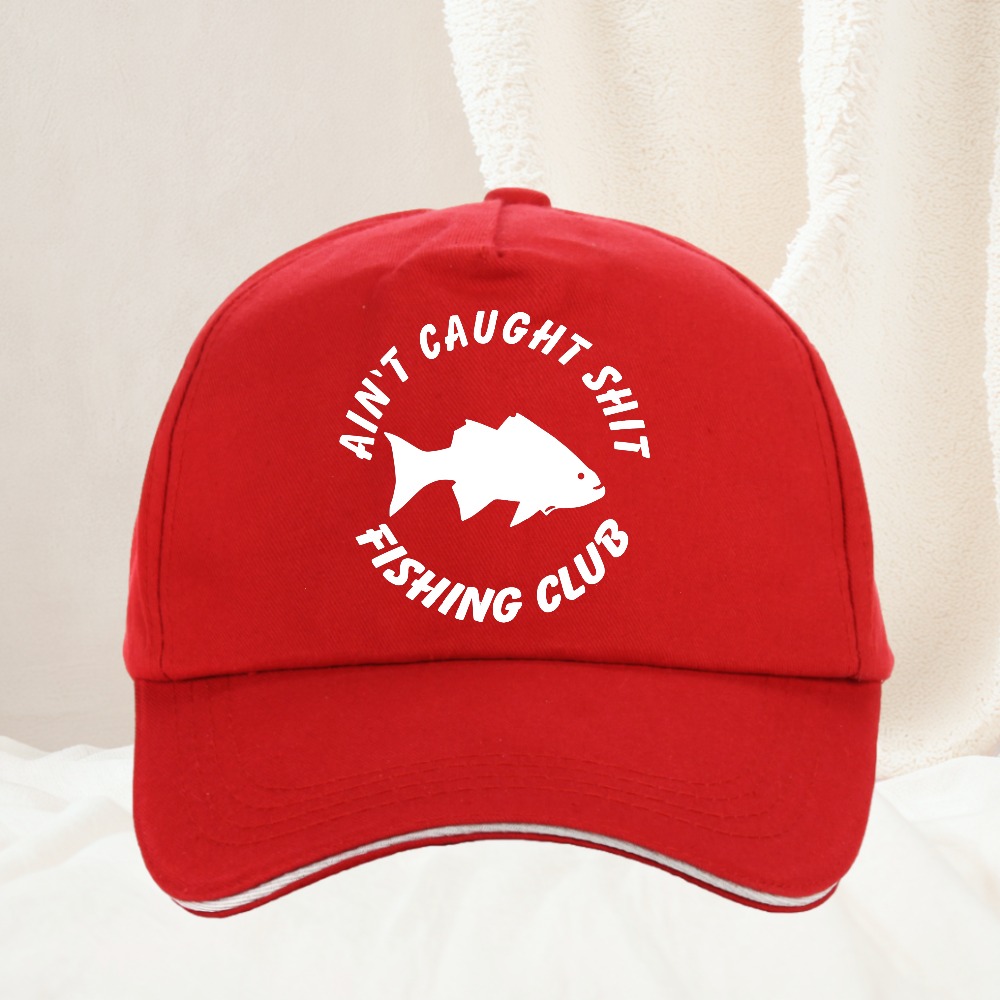 Aint Caught Fishing Club funny - Outdoor Adventure Club recensione e prezzo