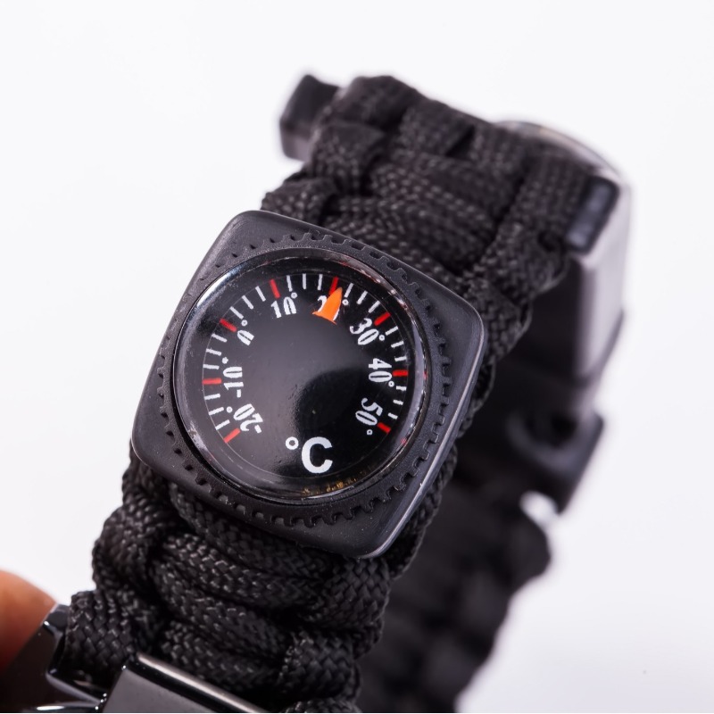 Multifunctional Outdoor Watch  - Outdoor Adventure Kit recensione e prezzo