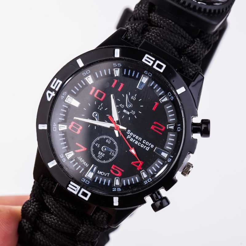 Multifunctional Outdoor Watch  - Outdoor Adventure Kit recensione e prezzo
